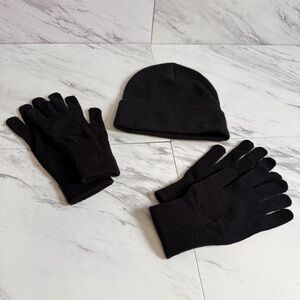 H&M Black Knit Beanie and Gloves Set